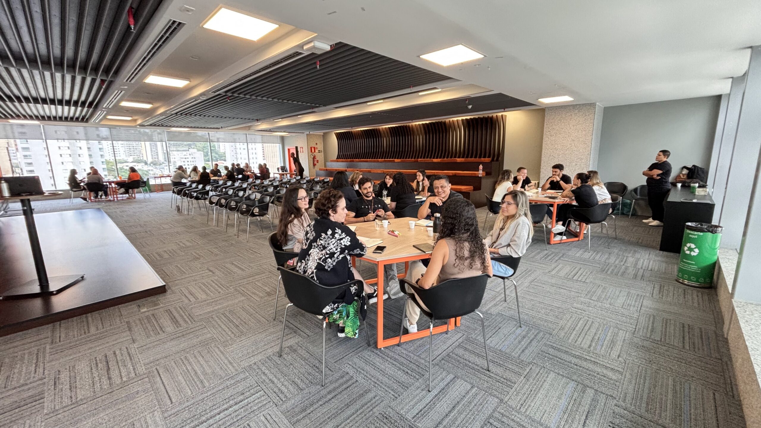 Como o Banco Inter Reforçou sua Cultura de Pertencimento com Team Building Estratégico - Aldeia Incompany